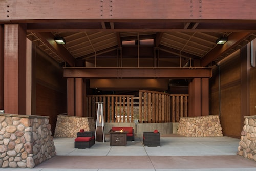 Holiday Inn Express Klamath - Redwood Ntl Pk Area by IHG