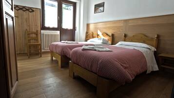 Zweibettzimmer, 2 Einzelbetten | Kostenloses WLAN