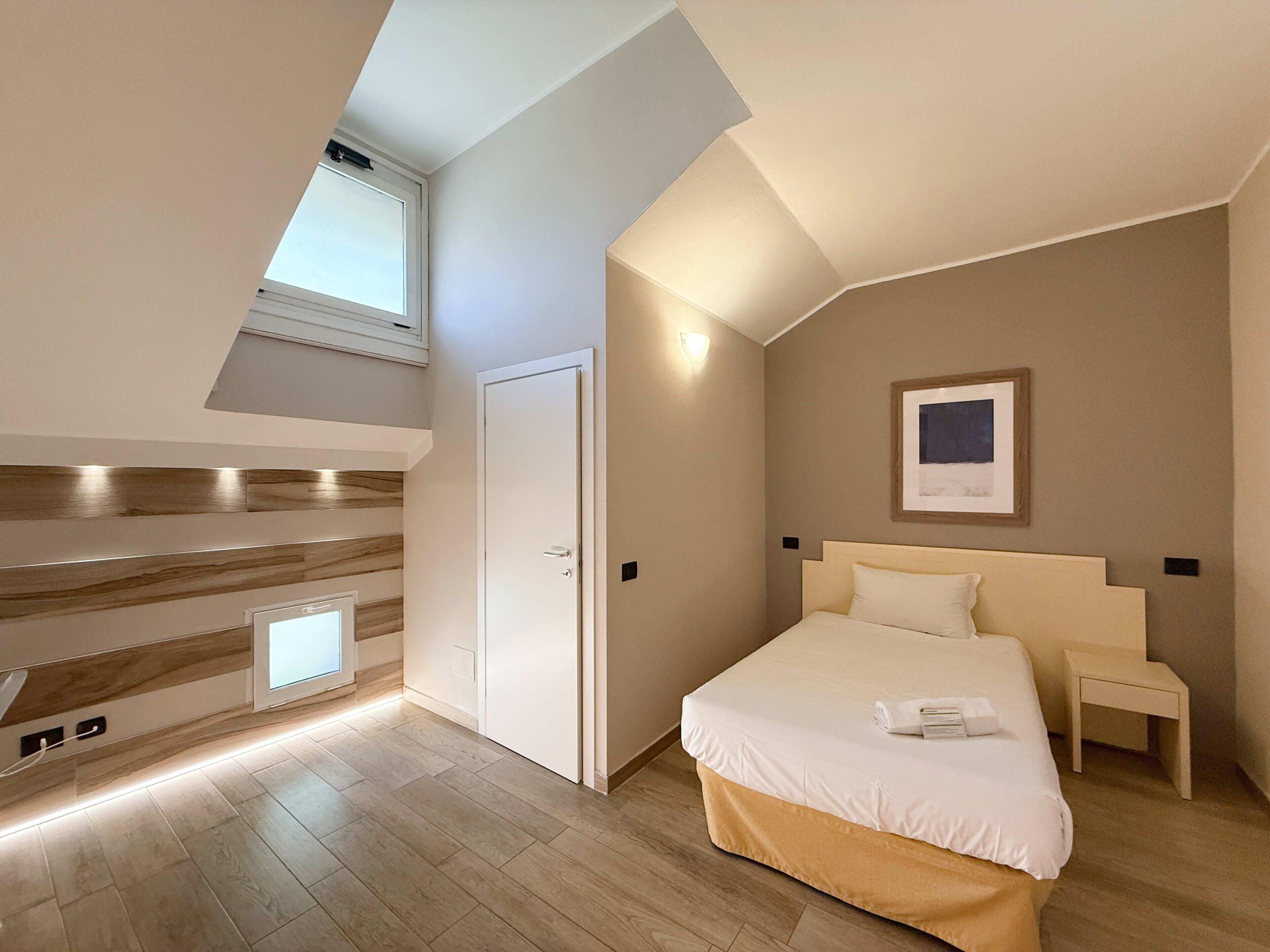 Minibar, Schreibtisch, Verdunkelungsvorhänge, kostenloses WLAN