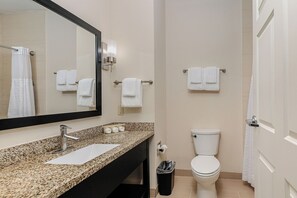 Bañera con ducha, artículos de tocador gratuitos, secador de pelo