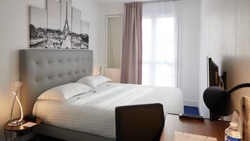 Premium bedding, desk, iron/ironing board, free WiFi