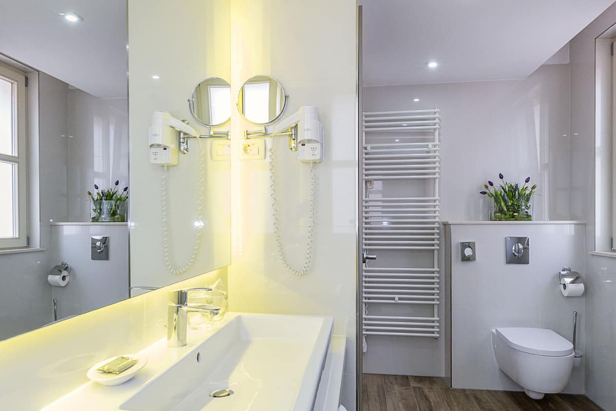 classic double or twin room | bathroom | rainfall showerhead, free toiletries, hair dryer, bathrobes
