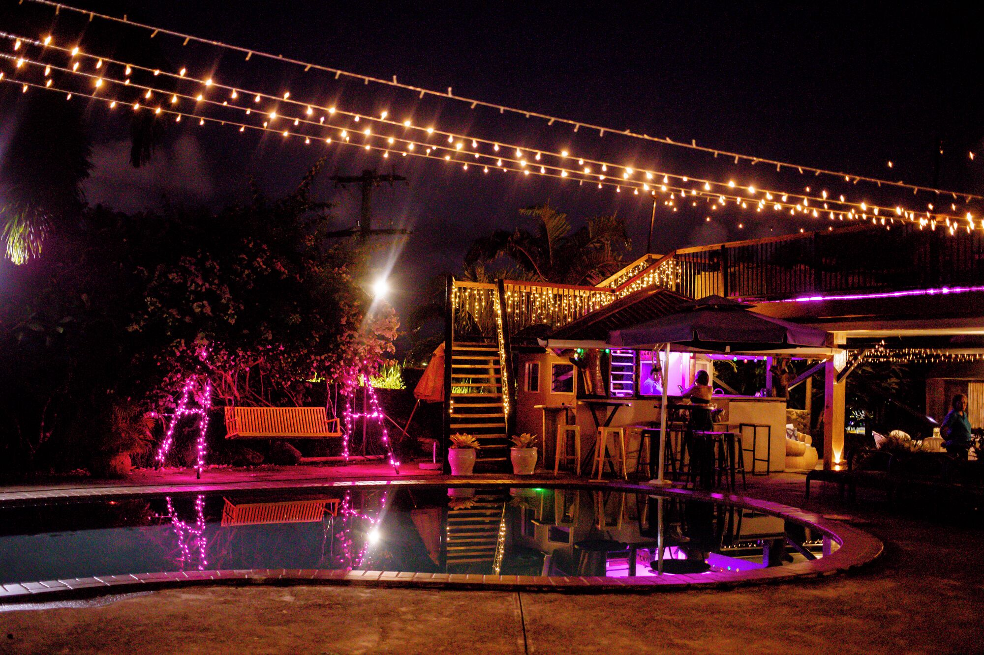 Lunch and dinner served