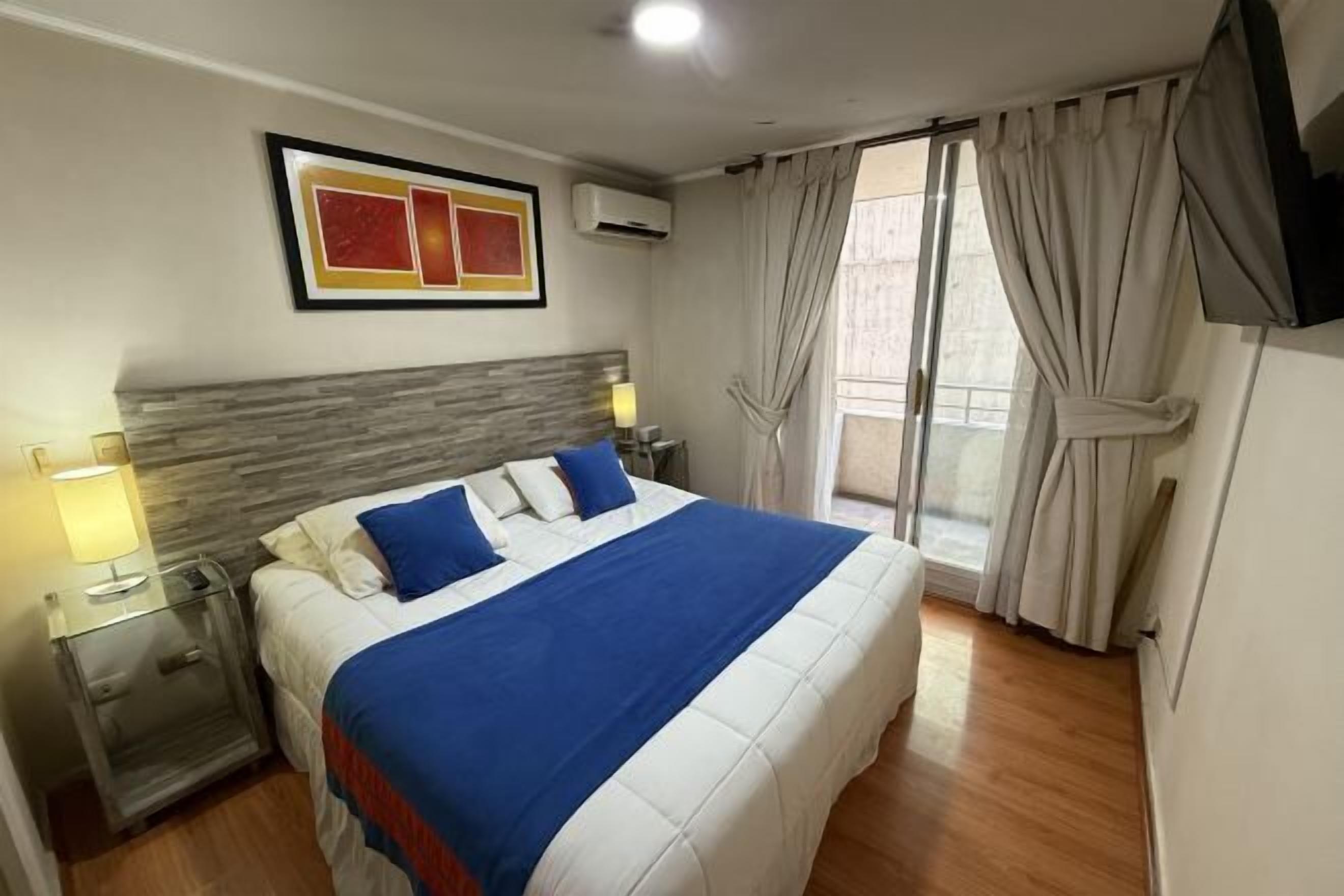 羽绒被、客房内保险箱、特色家居、办公桌