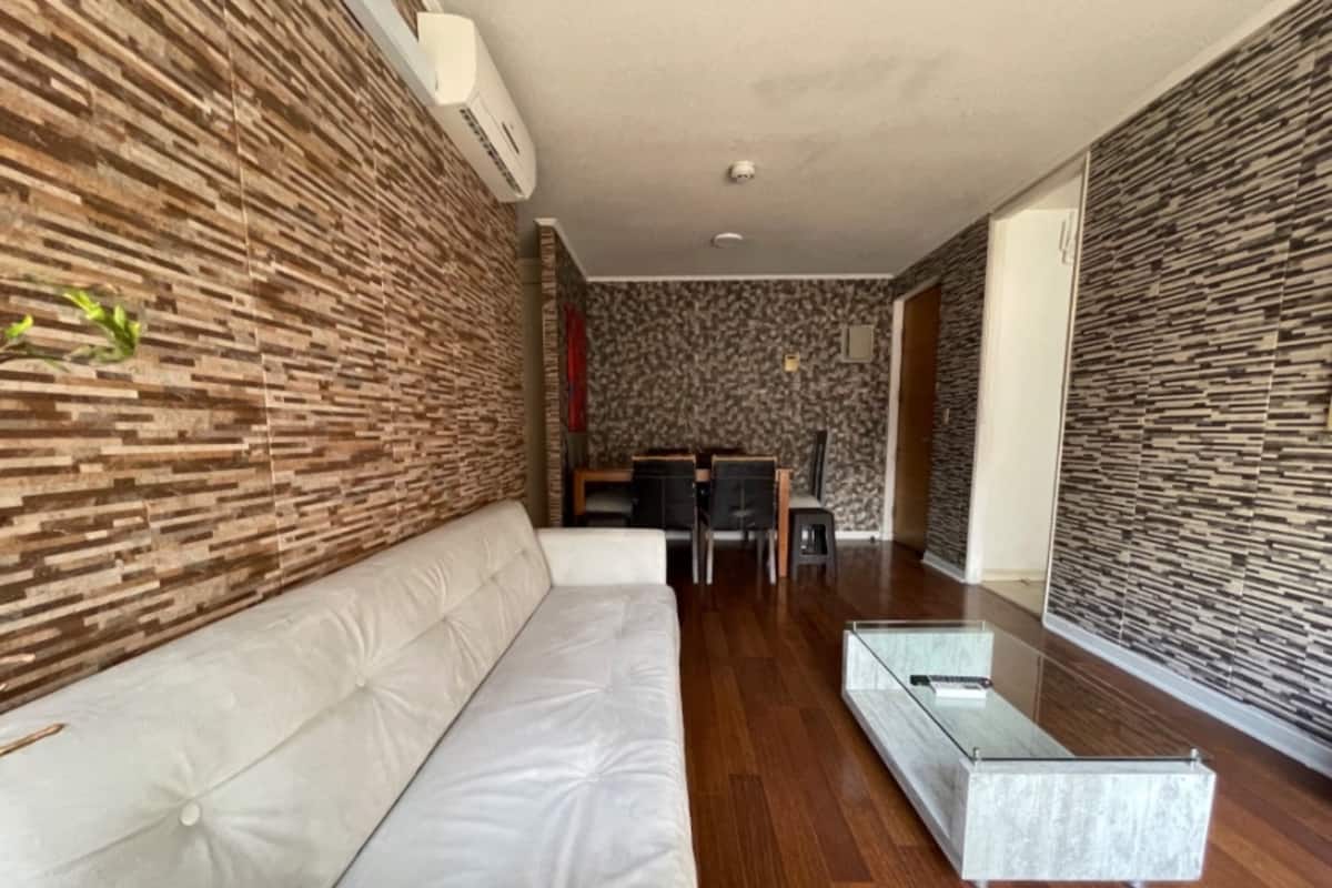 Family Apartment | Ruang tamu | 42 inci televisyen LCD dengan kabel, TV, Netflix