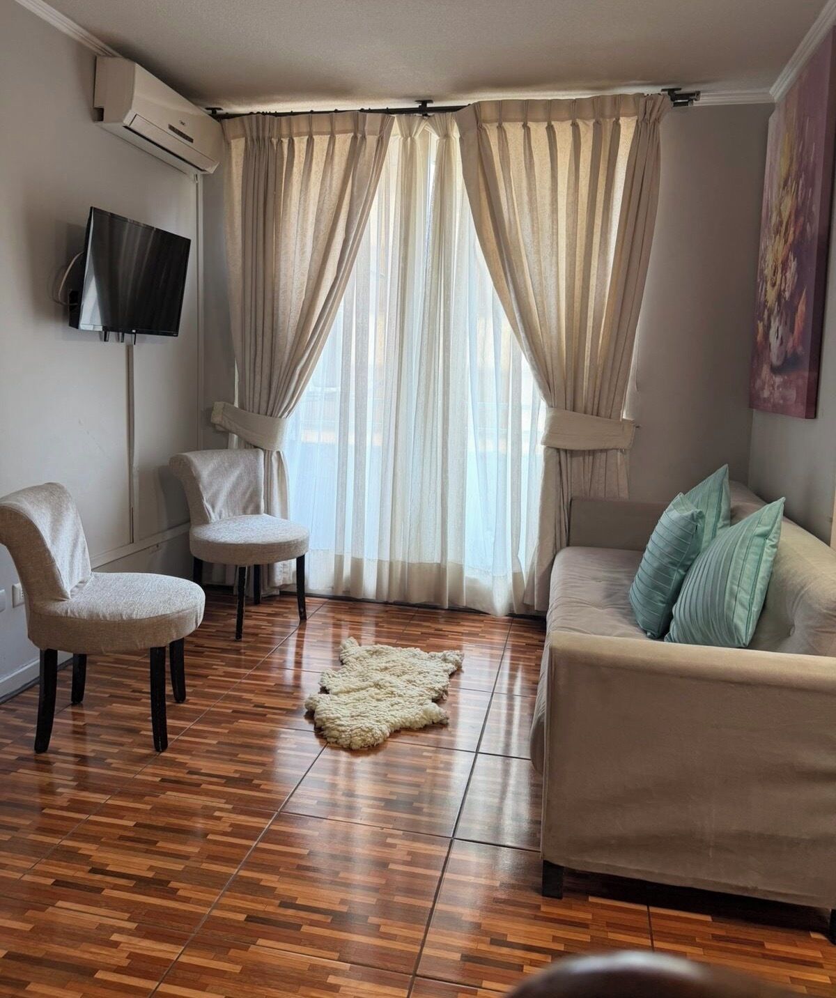 Apartment, 2 Bedrooms (6 pax) | Living area | 42-inch LCD TV with cable channels, TV, Netflix