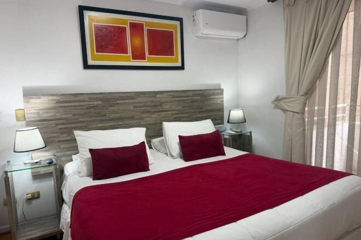 Ropa de cama de alta calidad, cubrecamas y colchones con pillow-top 