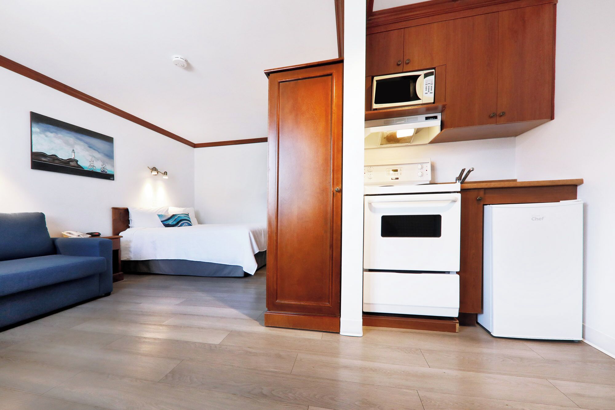 Skrivebord, skrivebord for bærbar PC, blendingsgardiner og lydisolert