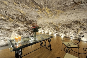 Lobby sitting area - La Casa del Melograno (Furore)