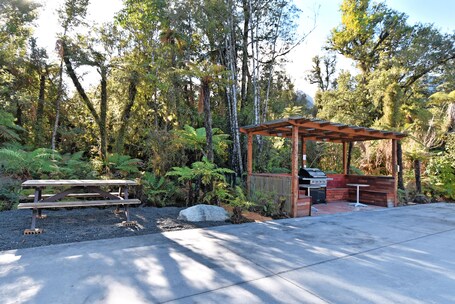 Área de parrillas y picnic