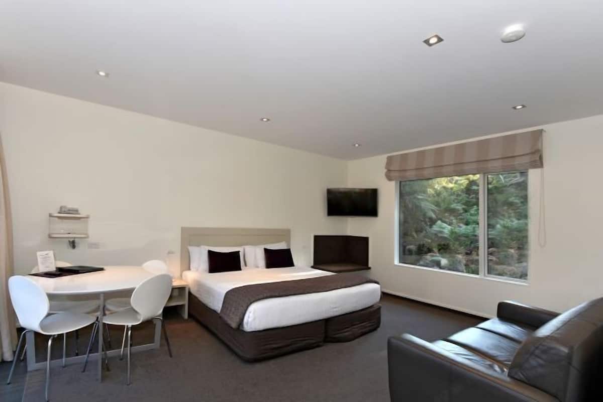 Premium bedding, Select Comfort beds, individually decorated