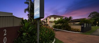 Kennedy Drive Boutique Motel - Close To City Centre & Airport