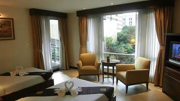 Superior Room | Living area