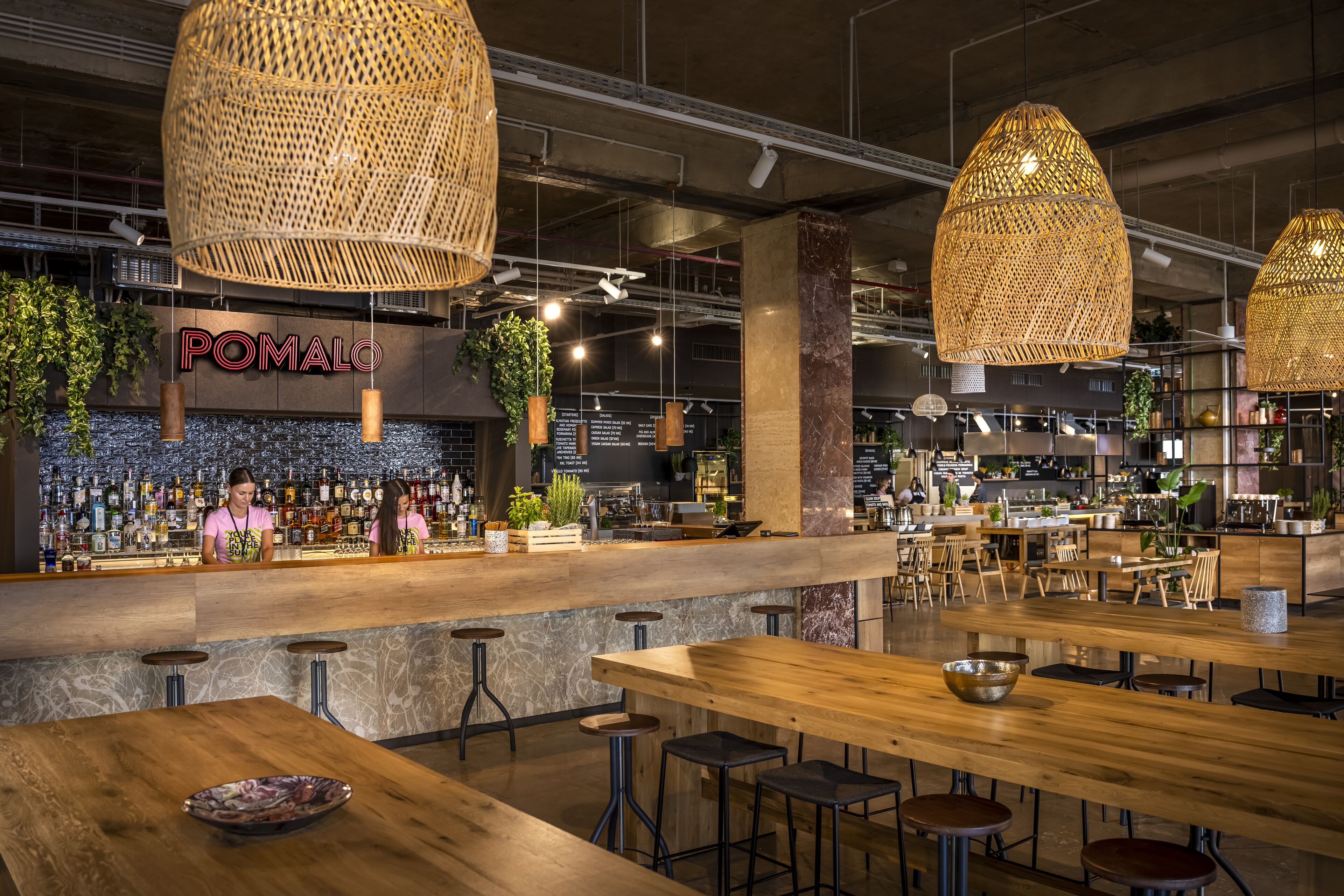 2 bars/lounges, poolside bar, beach bar