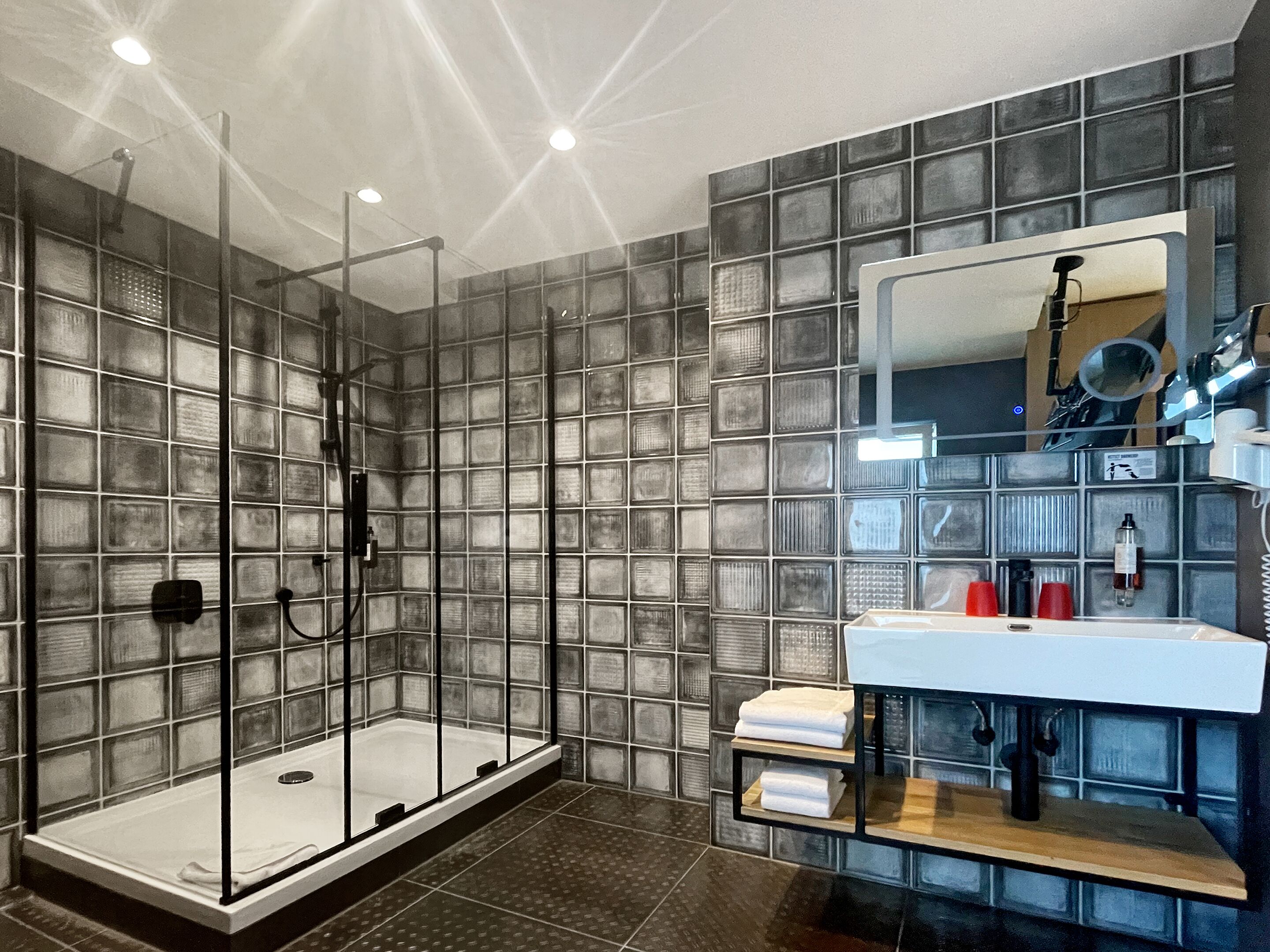 Deluxe-Doppelzimmer | Badezimmer | Handtücher