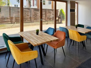 Daily buffet breakfast (EUR 19.9 per person)