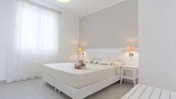 Soundproofing, free WiFi, bed sheets