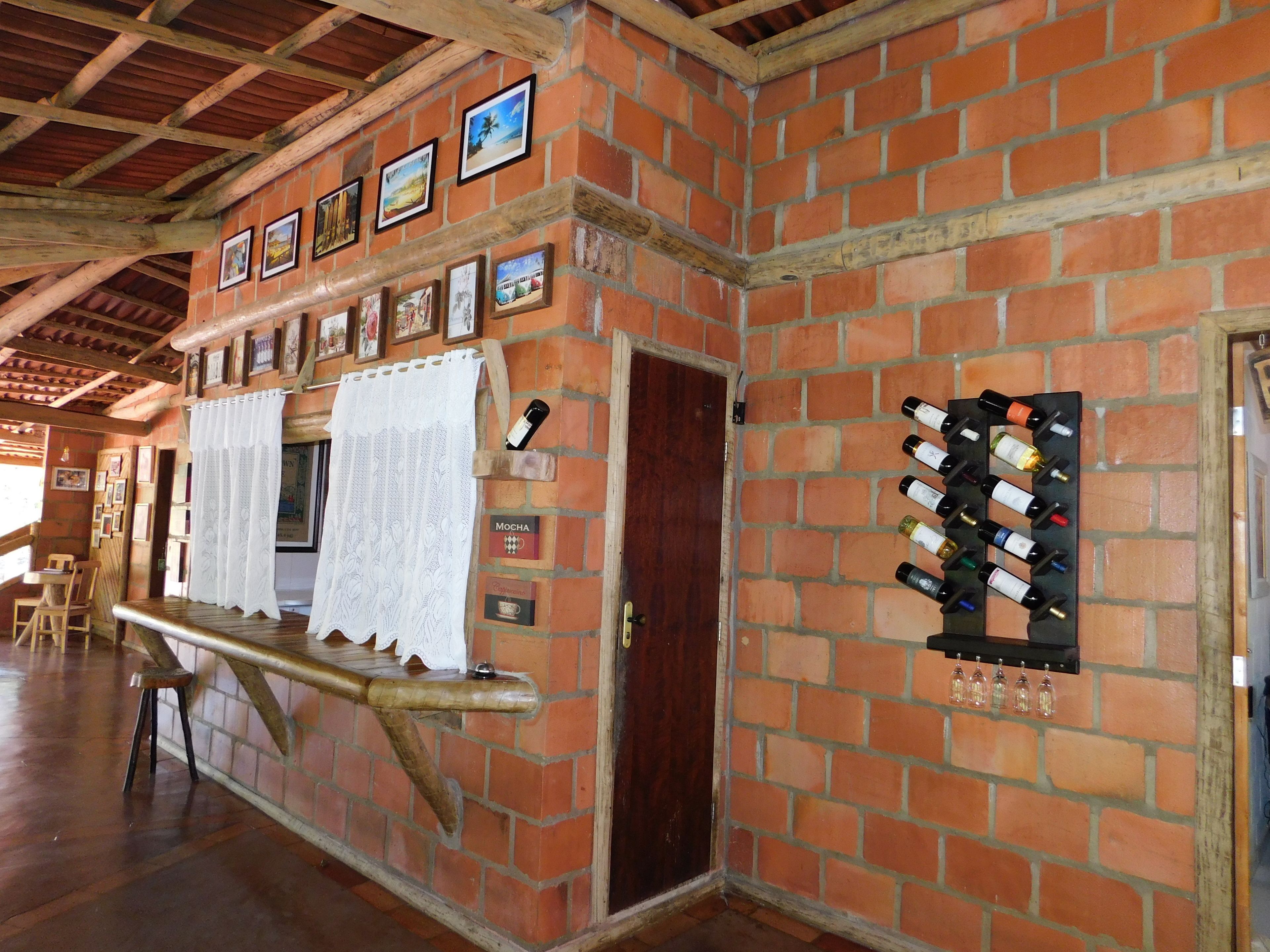 2 bars/lounges, poolside bar