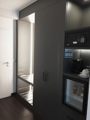 Chambre Double Supérieure, 1 lit double, hypoallergénique, rez-de-chaussée (zum Innenhof hin)