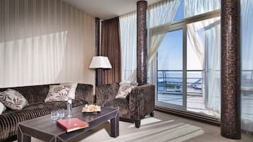 Living area | Flat-screen TV