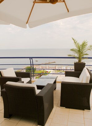 Premium bedding, minibar, in-room safe, desk - Stella Residence Club (Odesa)