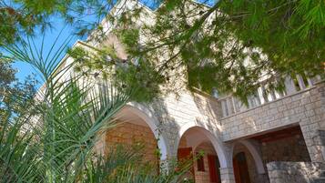 Overnatningsstedets facade