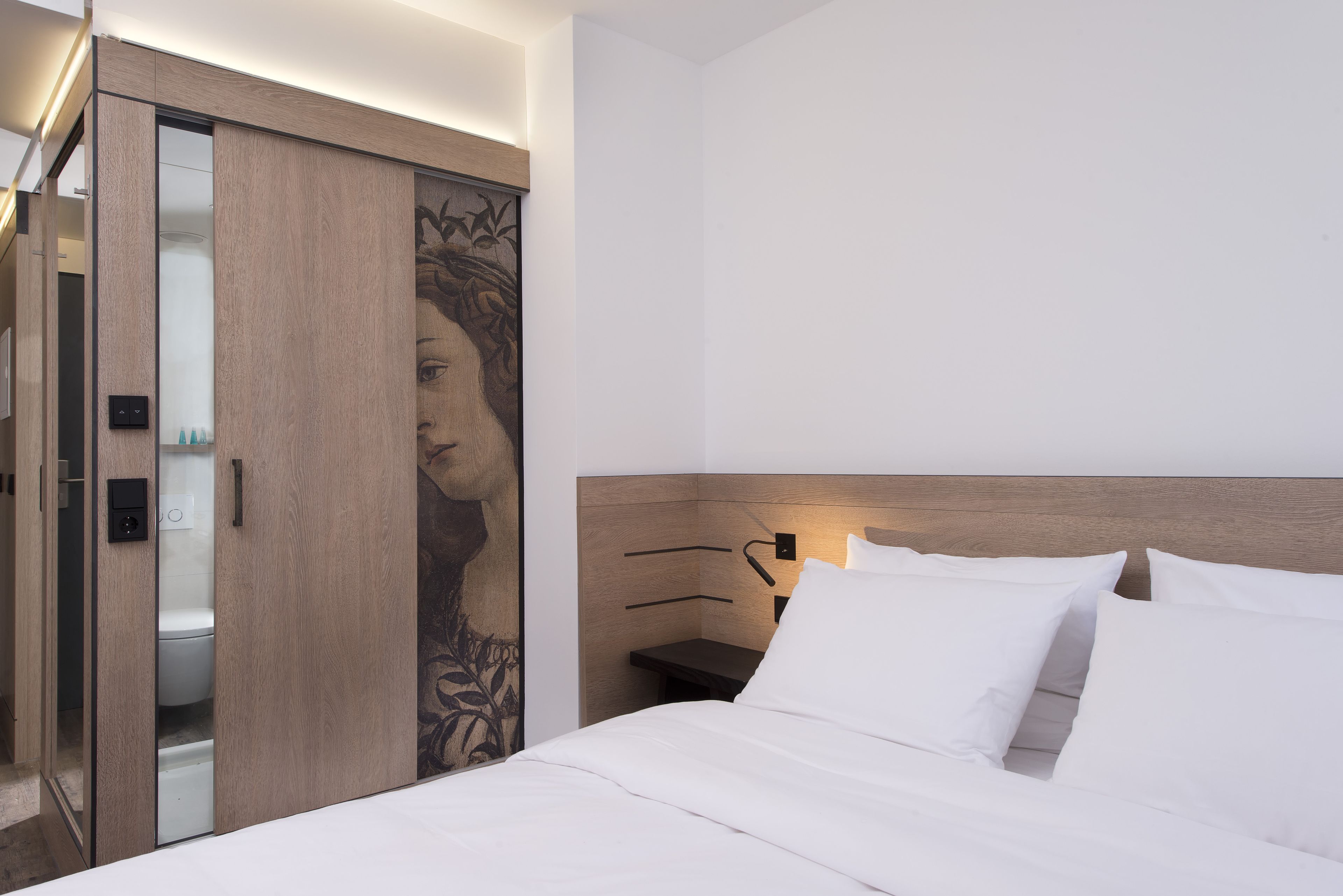 1 bedroom, hypo-allergenic bedding, in-room safe, desk