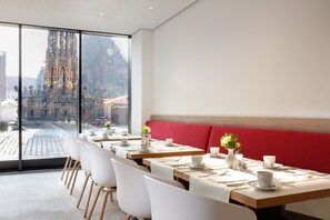Daily buffet breakfast for a fee - Sorat Hotel Saxx Nürnberg (Nuremberg)