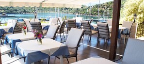 每日供应当地美食早餐（需付费）