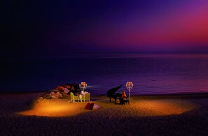 3 restaurants, lunch, dinner served; Greek cuisine