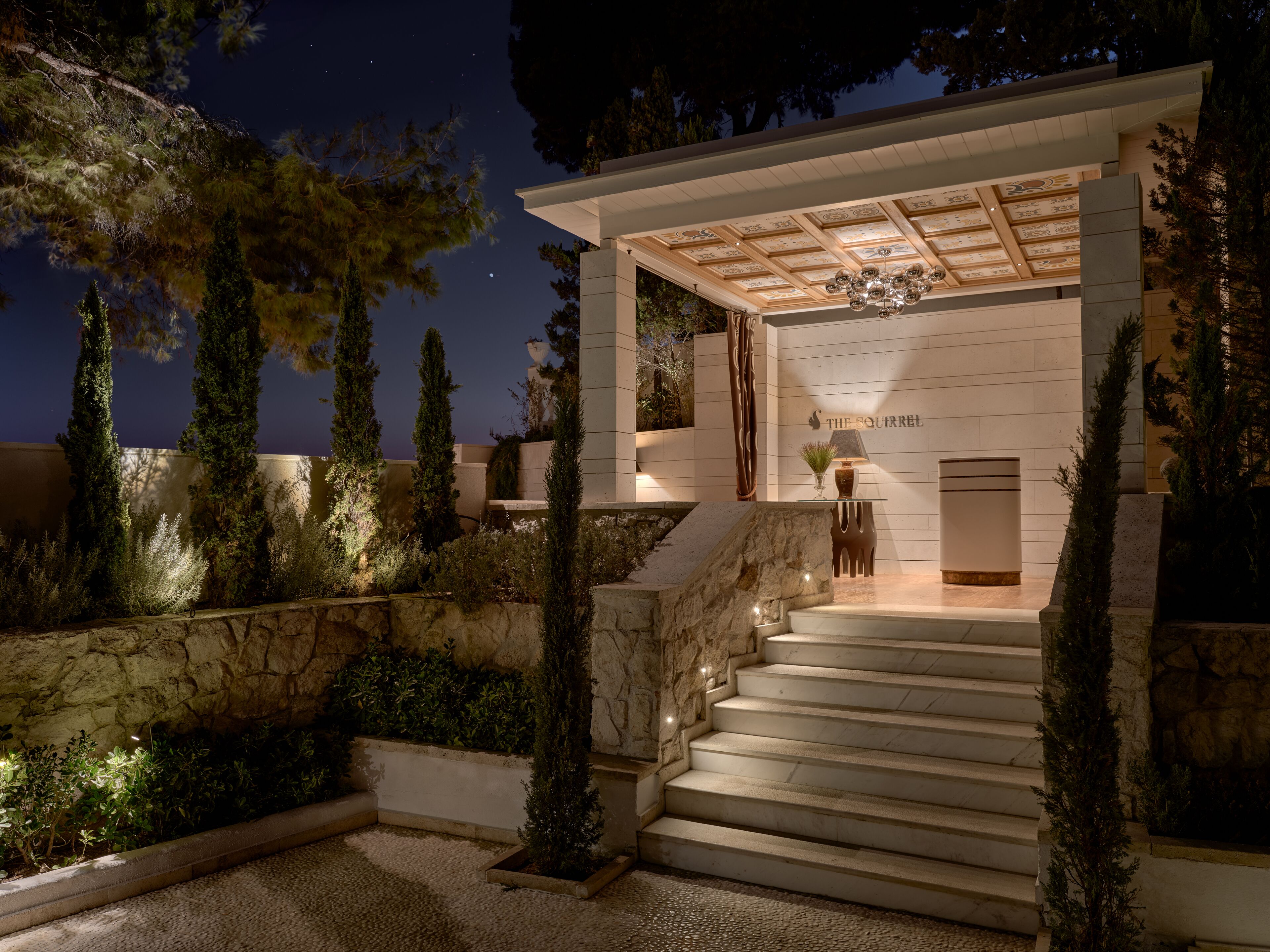 3 restaurants, lunch, dinner served; greek cuisine