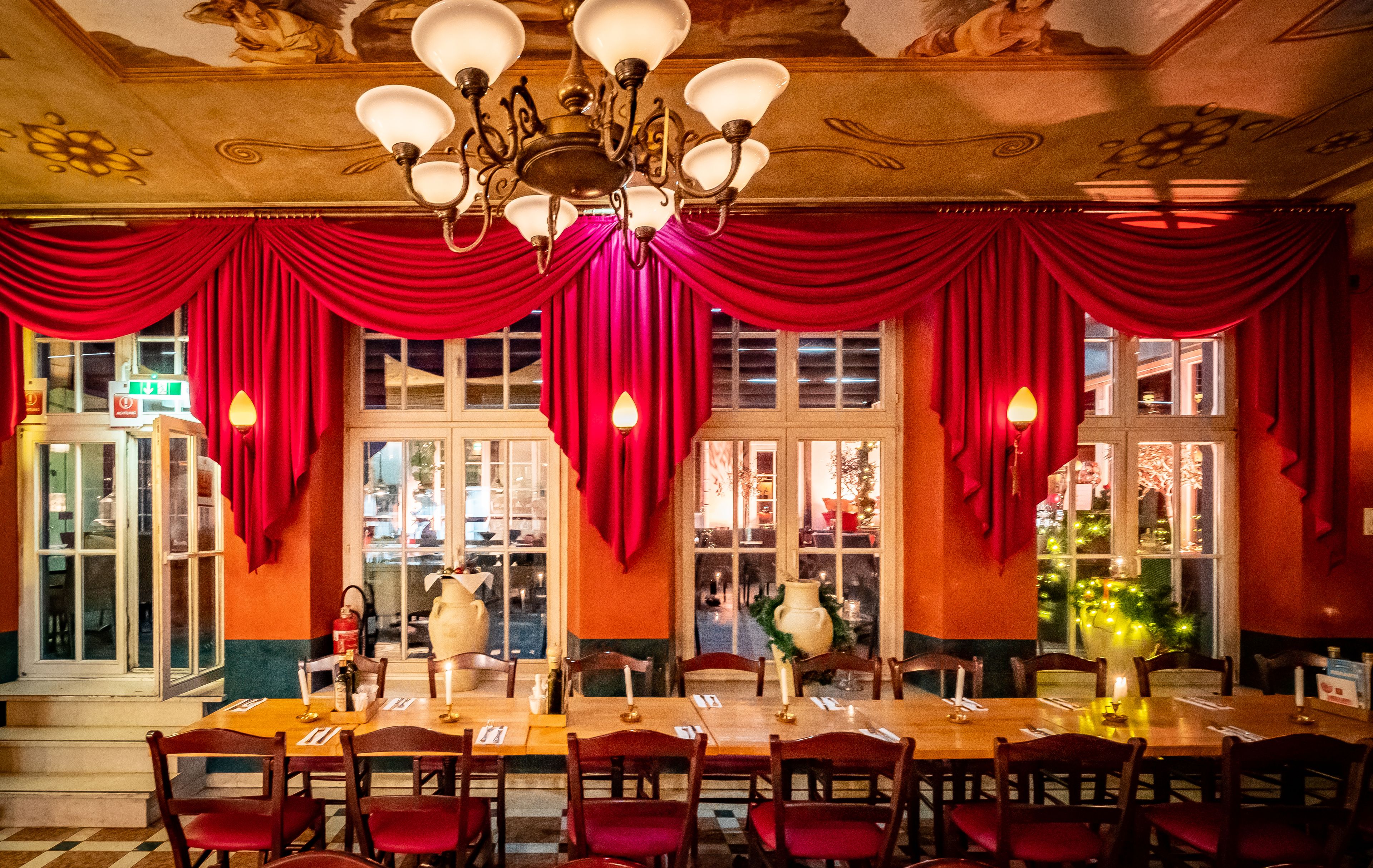 breakfast, lunch, dinner served; italian cuisine