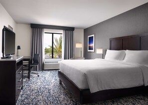 Daunenbettdecken, Zimmersafe, Schreibtisch, Verdunkelungsvorhänge