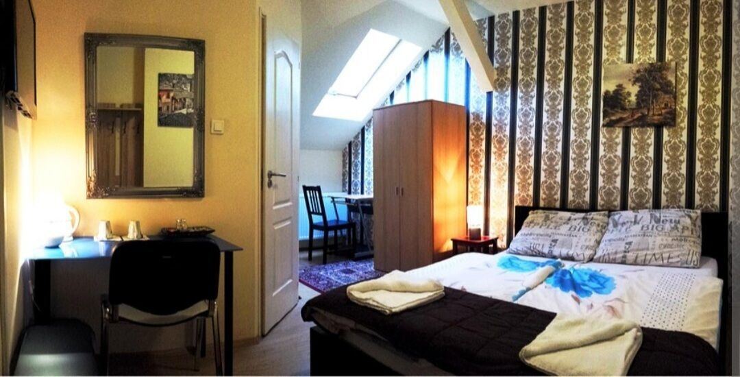 Standard Double Room, Private Bathroom | Individually decorated, individually furnished, desk, iron/ironing board