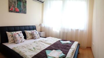 Apartment, 1 Bedroom, Balcony | Individually decorated, individually furnished, desk, iron/ironing board