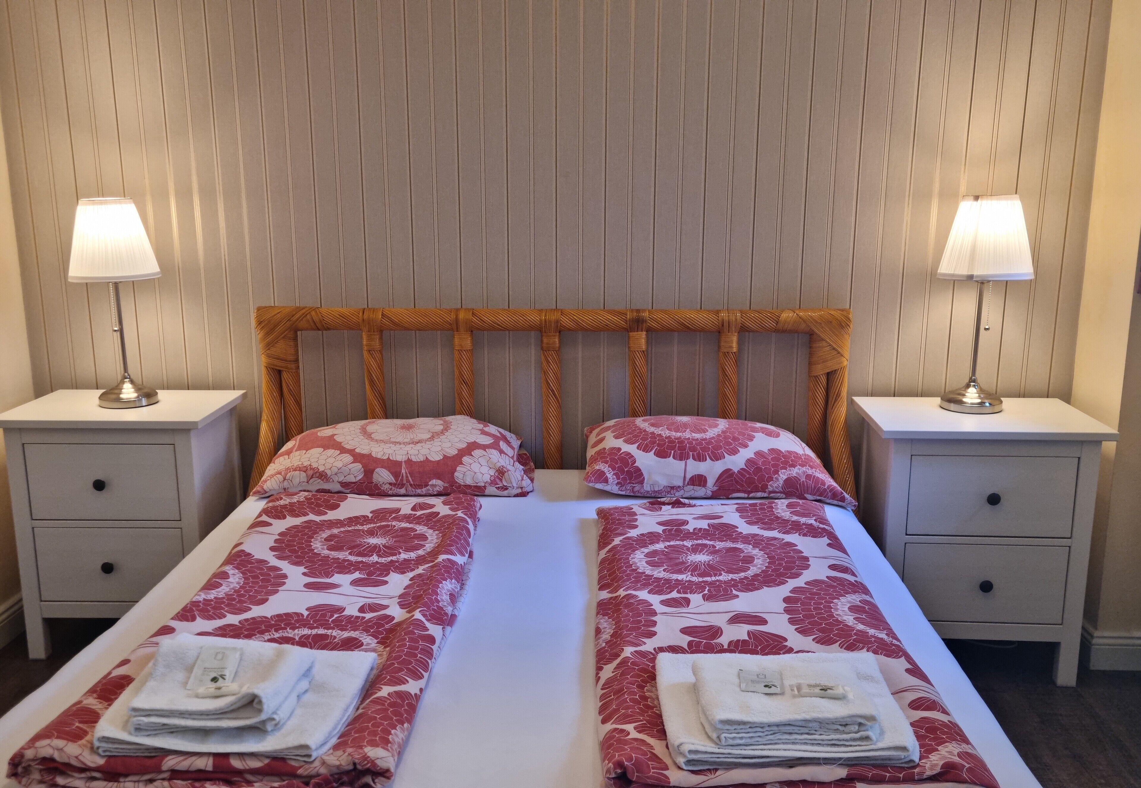 Dobbeltrom – standard, privat bad | Individuelt dekorert, individuelt innredet og skrivebord