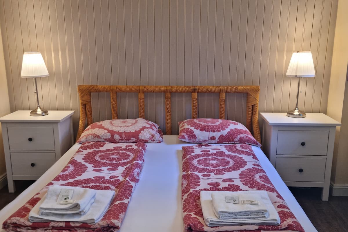 Dobbeltrom – standard, privat bad | Individuelt dekorert, individuelt innredet og skrivebord