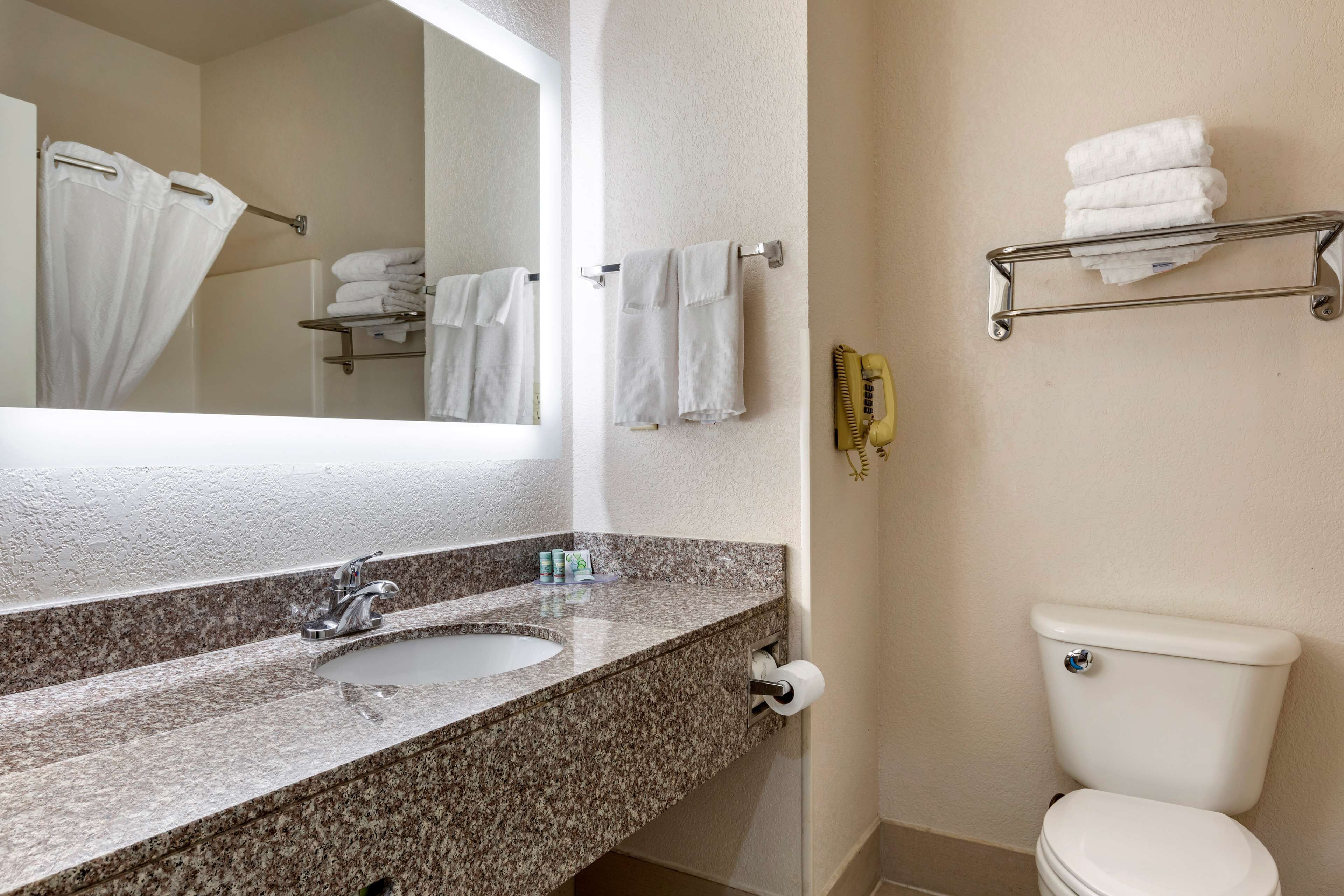 suite, multiple beds, non smoking (with sofabed) | bathroom | combined shower/bathtub, free toiletries, hair dryer, towels