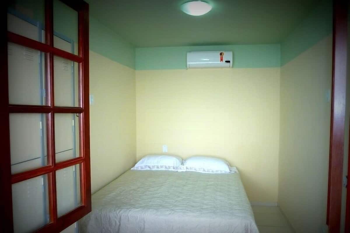 Minibar, free WiFi