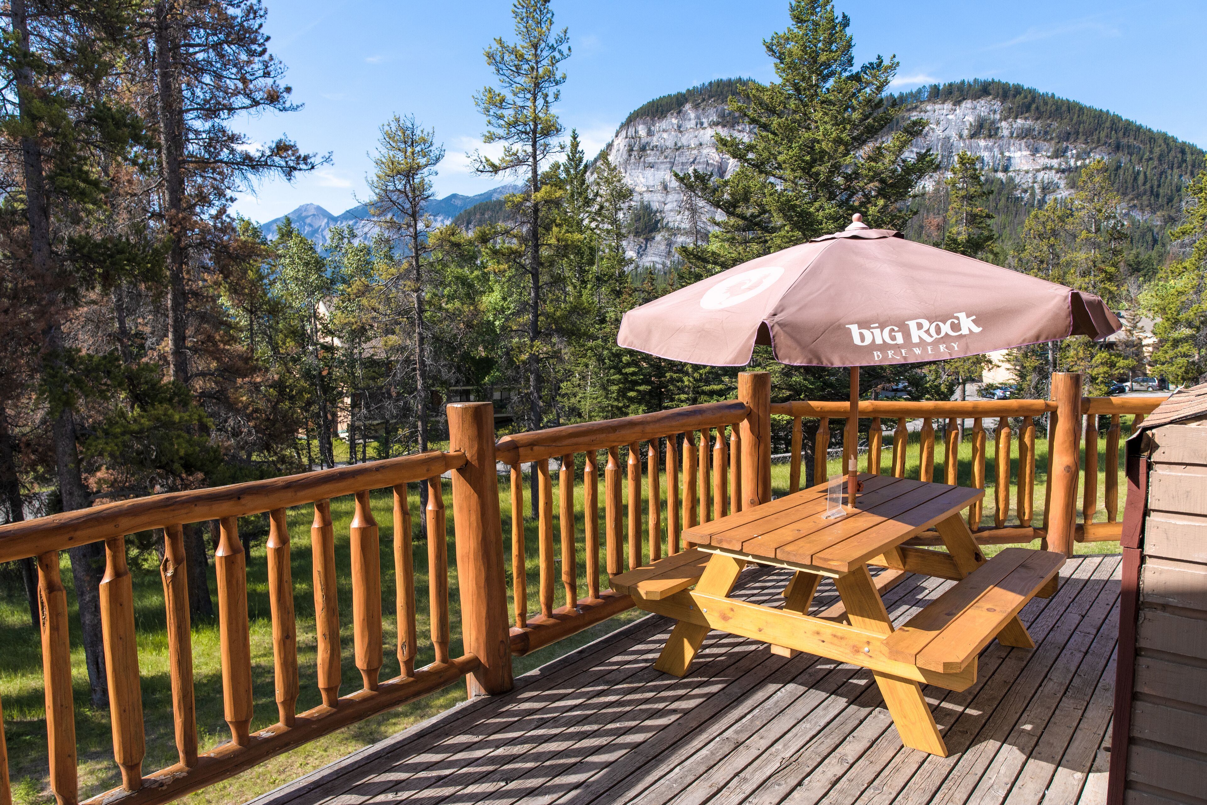 Photo - HI Banff Alpine Centre - Hostel