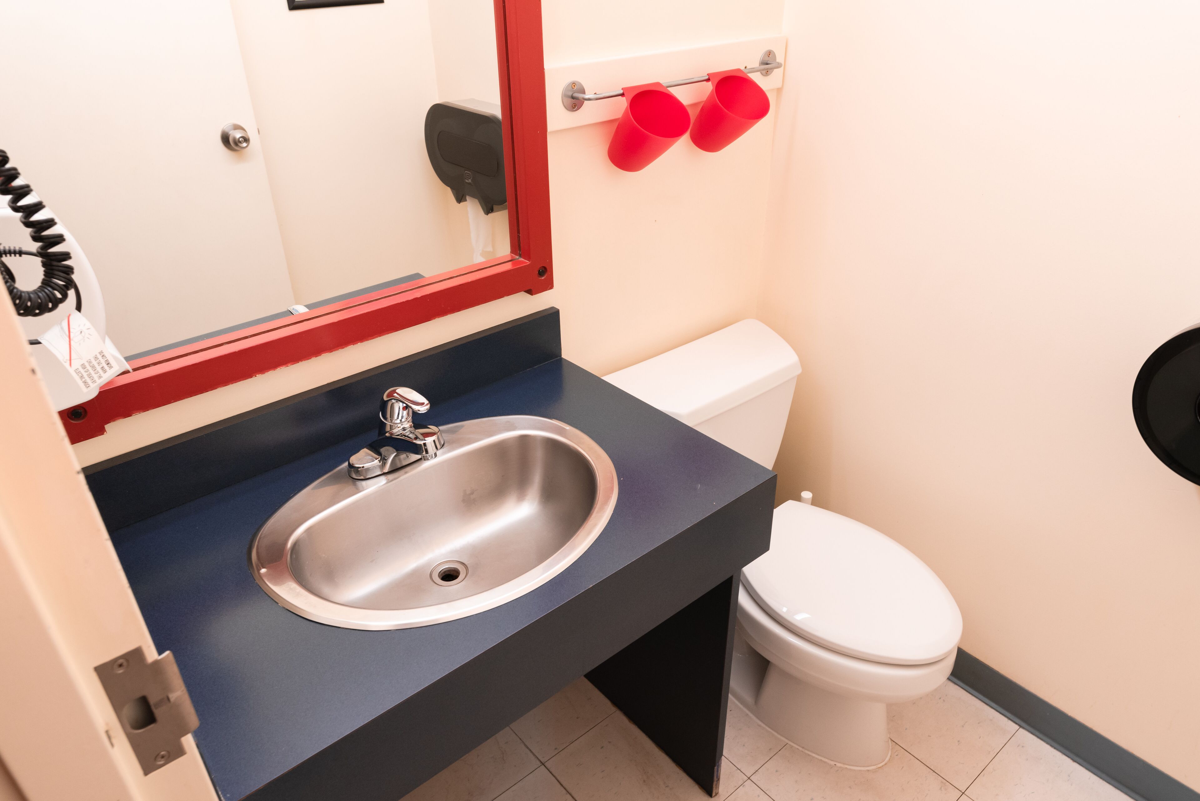 Photo - HI Banff Alpine Centre - Hostel