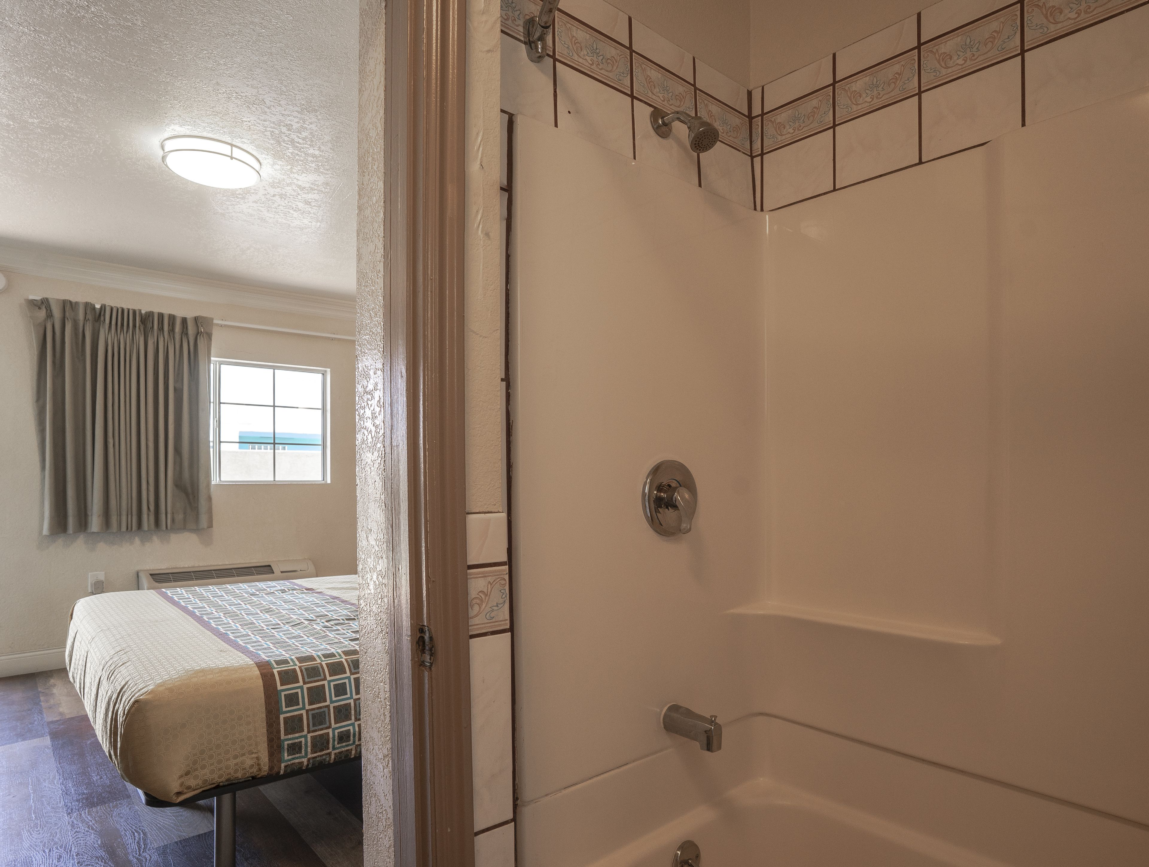 Foto - Economy Inn Hollywood