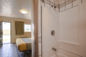 Standard Room, 1 King Bed, Non Smoking | Bathroom - Economy Inn Hollywood (Los Angeles)