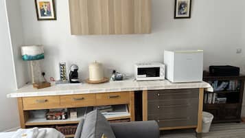 Family Suite, Ensuite (Family room - Standard ) | Room amenity