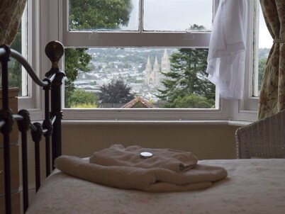 Donnington Guest House