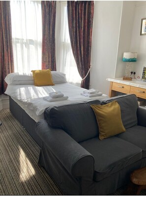 Room - Donnington Guest House (Truro)