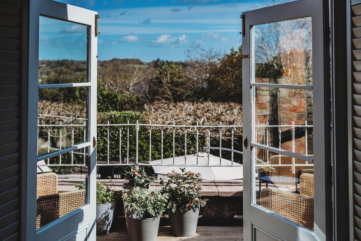 Deluxe Balcony View, Ensuite | Soundproofing, iron/ironing board, free WiFi, bed sheets