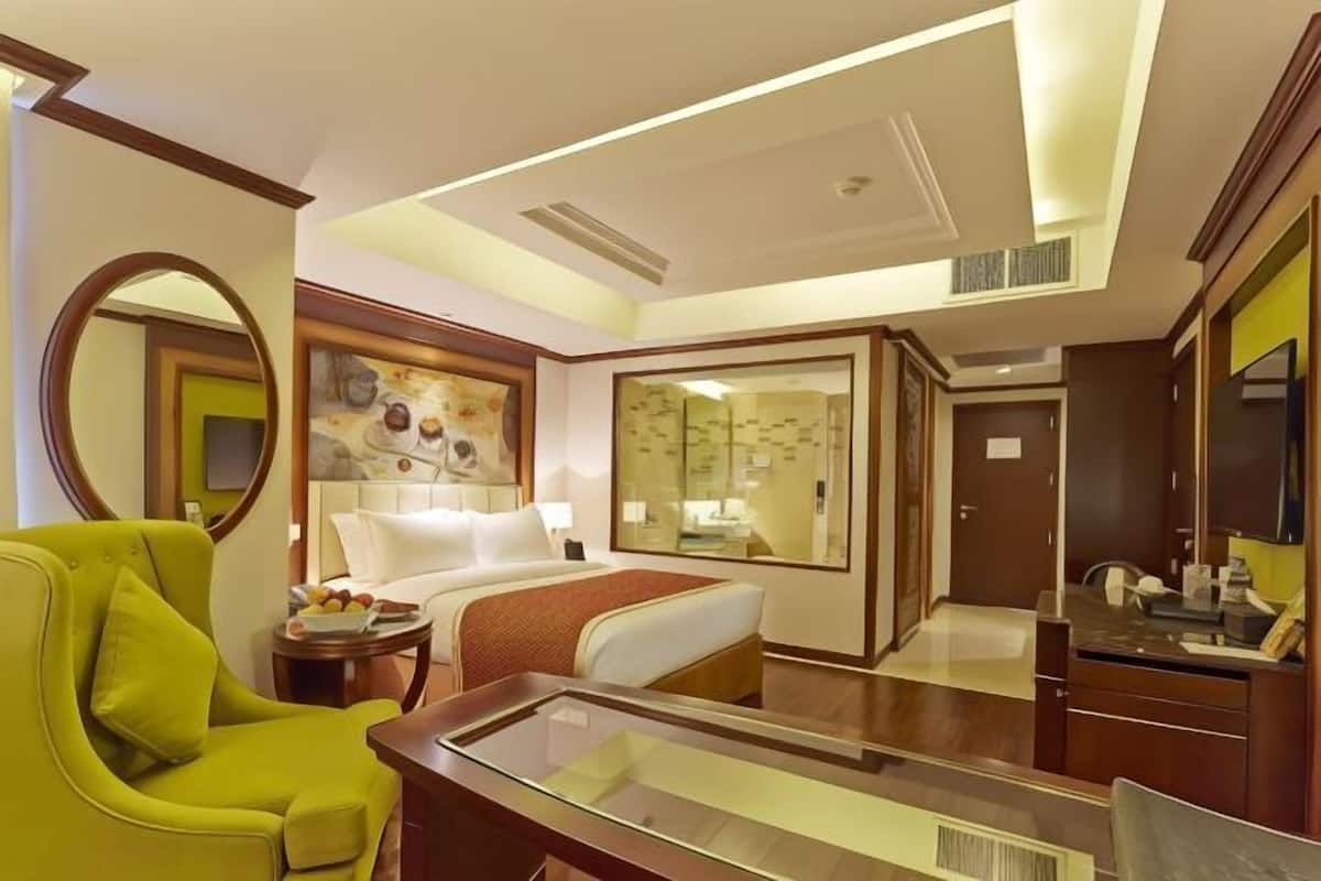 1 Schlafzimmer, hochwertige Bettwaren, Minibar, Zimmersafe
