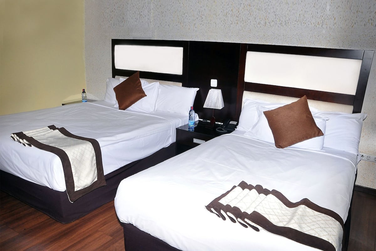 Quarto casal ou duplo | Edredons de pluma, camas Tempur-Pedic, frigobar, escrivaninha