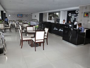 Food court - Edna Addis Hotel (Addis Ababa)
